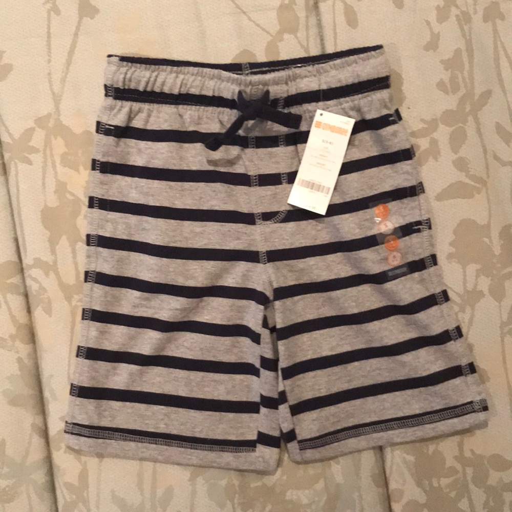 ❗️NWT❗️ boy’s shorts, size S(5-6)